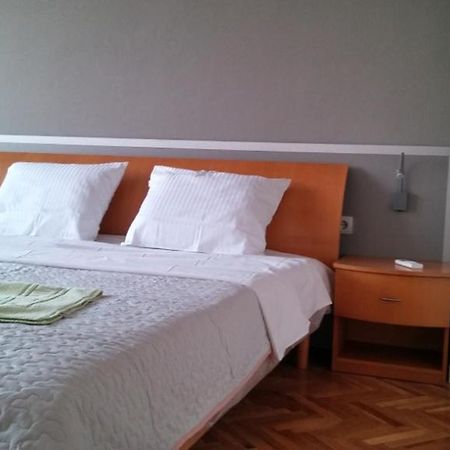 Dima Apartment Велико Търново Екстериор снимка